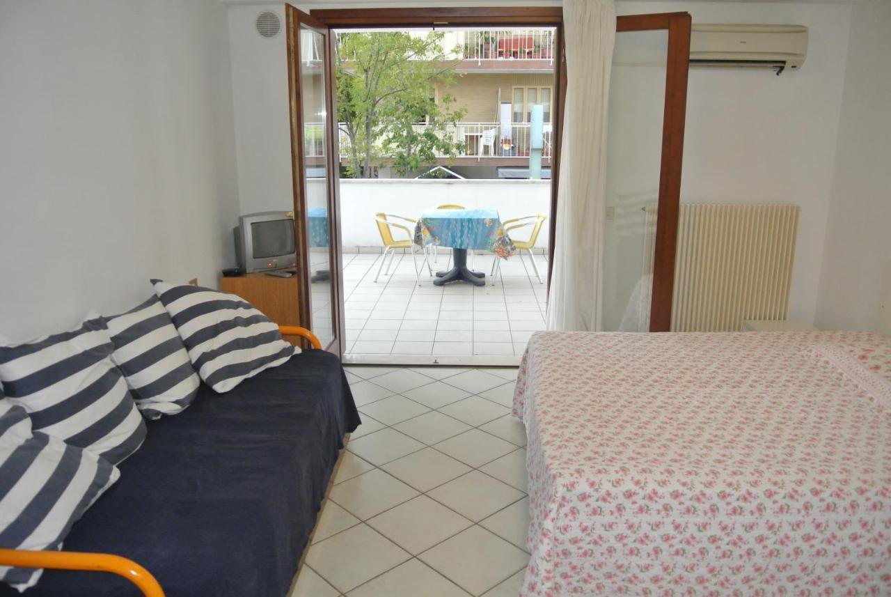 Condominio Maria ลินญาโน ซับเบียโดโร ภายนอก รูปภาพ